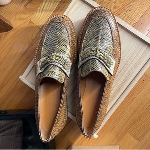 COPY - BRAND NEW Robert Clergerie snakeskin platform loafers.